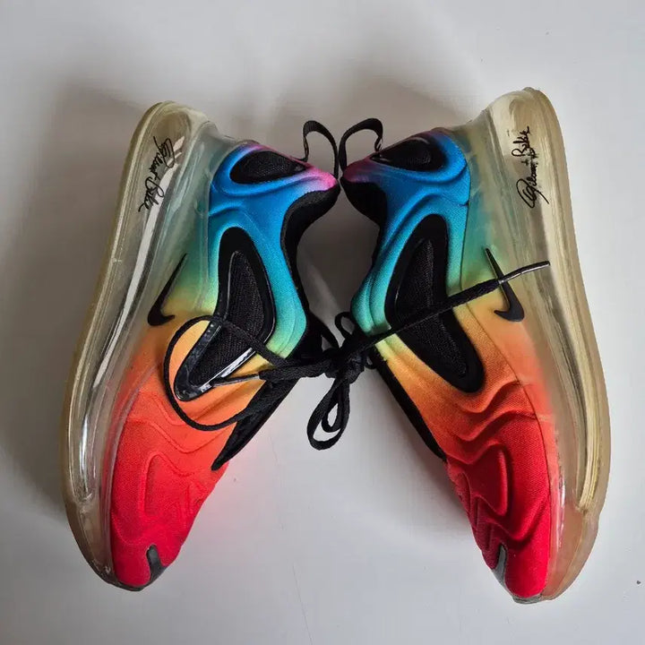 [BUNJANG] Nike Air Max 720 Rainbow Sneakers / 235)나이키 에어맥스 720 레인보우 운동화