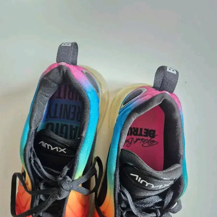 [BUNJANG] Nike Air Max 720 Rainbow Sneakers / 235)나이키 에어맥스 720 레인보우 운동화