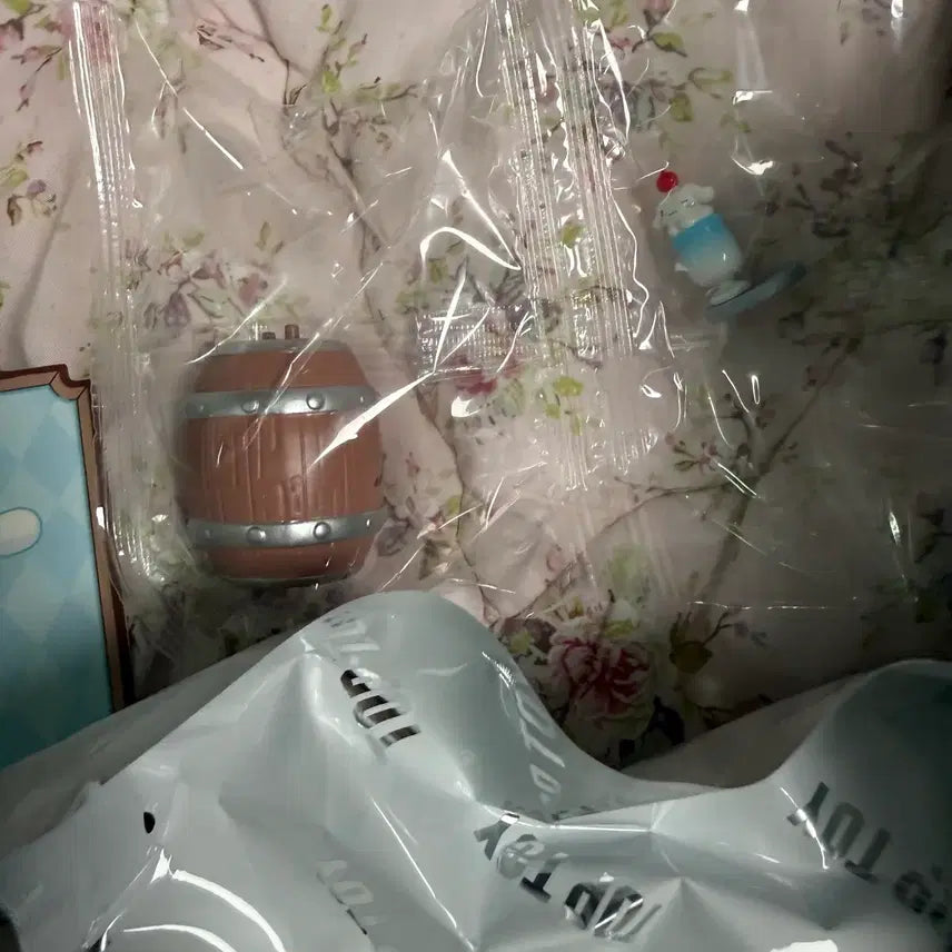 [BUNJANG] TOPTOY Sanrio Cinnamoroll Joyful Drinking Roller Skating Figure / TOPTOY 산리오 시나모롤 Joyful Drinking 롤러스케이팅