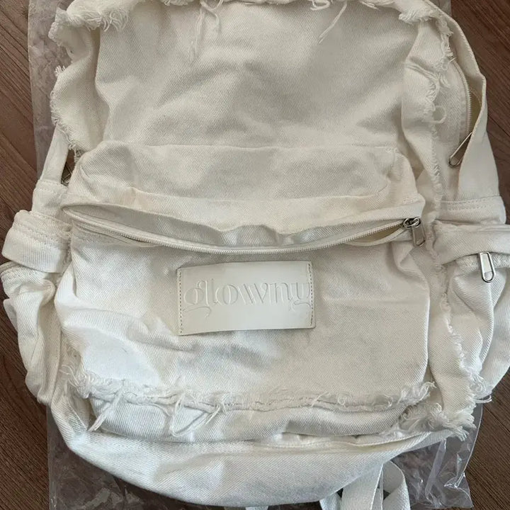 [BUNJANG] Glowny Denny Big Backpack White / 글로니 데니 빅 백팩