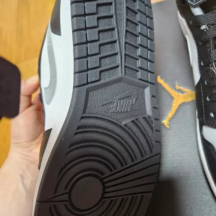 [BUNJANG] Nike Air Jordan 1 Low Black/White Sneakers / (새제품)나이키 에어조던1 로우 275사이즈 팔아요