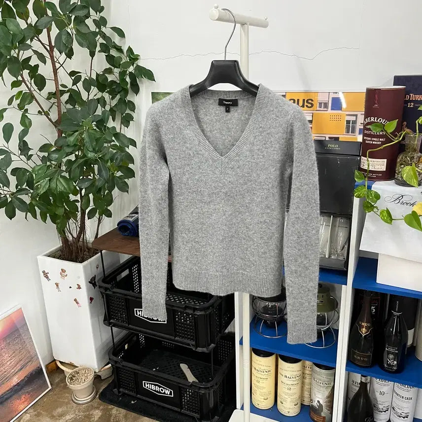 [SOLD OUT] 띠어리 우먼 캐시미어 100% 브이넥 니트 P