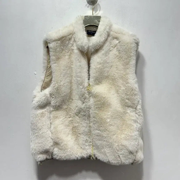 [SOLD OUT] 웨스트우드 아이보리 퍼 조끼 여성 S