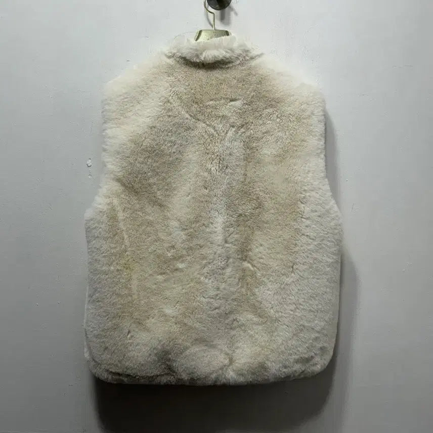 [SOLD OUT] 웨스트우드 아이보리 퍼 조끼 여성 S