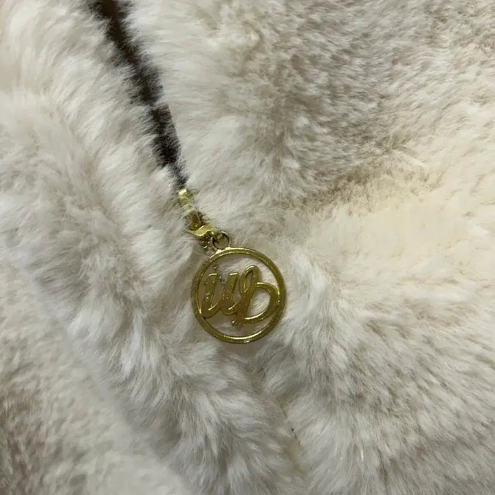 [SOLD OUT] 웨스트우드 아이보리 퍼 조끼 여성 S
