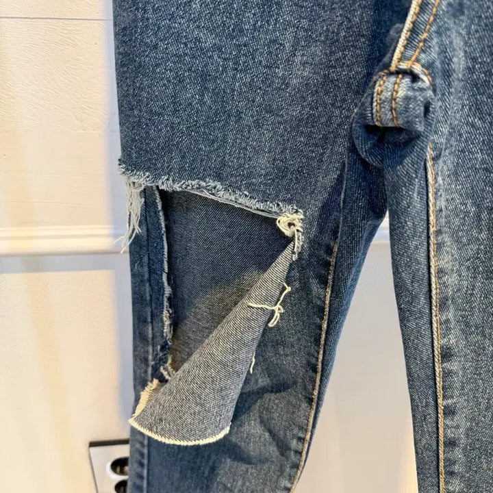 [BUNJANG] Basic Damage Denim Jeans / 9부 데미지 데님