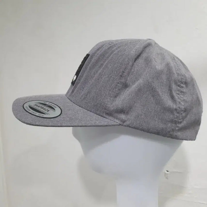 [BUNJANG] Descente Snapback Cap / 데상트 스냅백