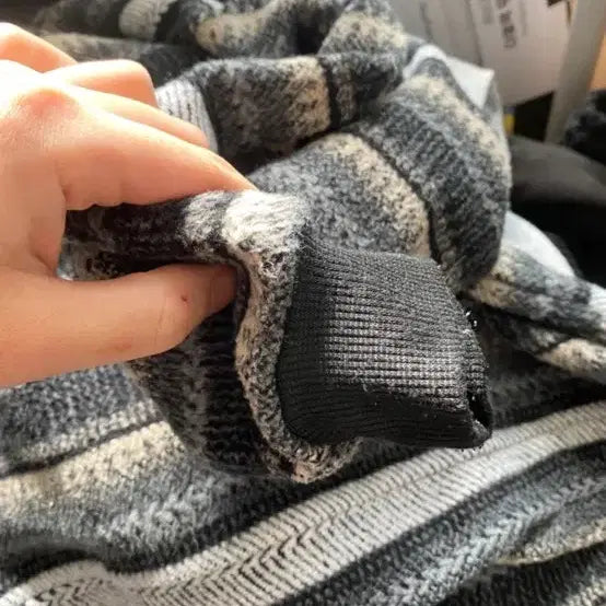 [BUNJANG] Vintage Striped Knit Sweater / 빈티지 스트라이프니트