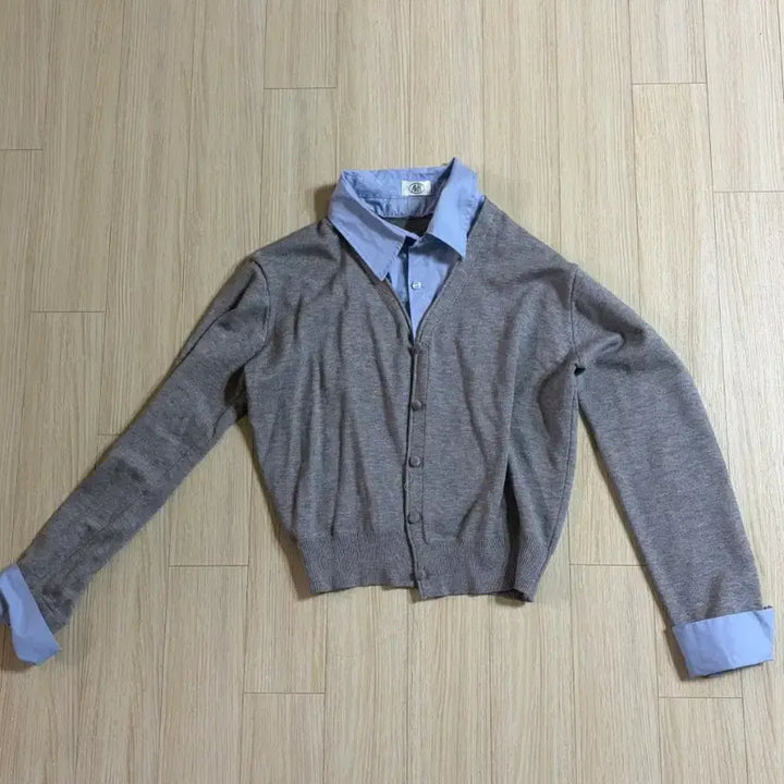 [BUNJANG] Sora &amp; Gray Integrated Shirt Knit Top / 소라&amp;그레이 셔츠 니트 일체형