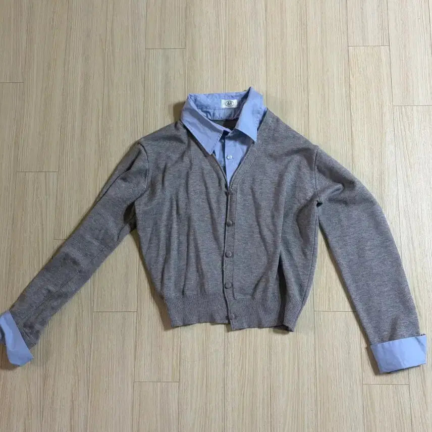 [BUNJANG] Sora &amp; Gray Integrated Shirt Knit Top / 소라&amp;그레이 셔츠 니트 일체형