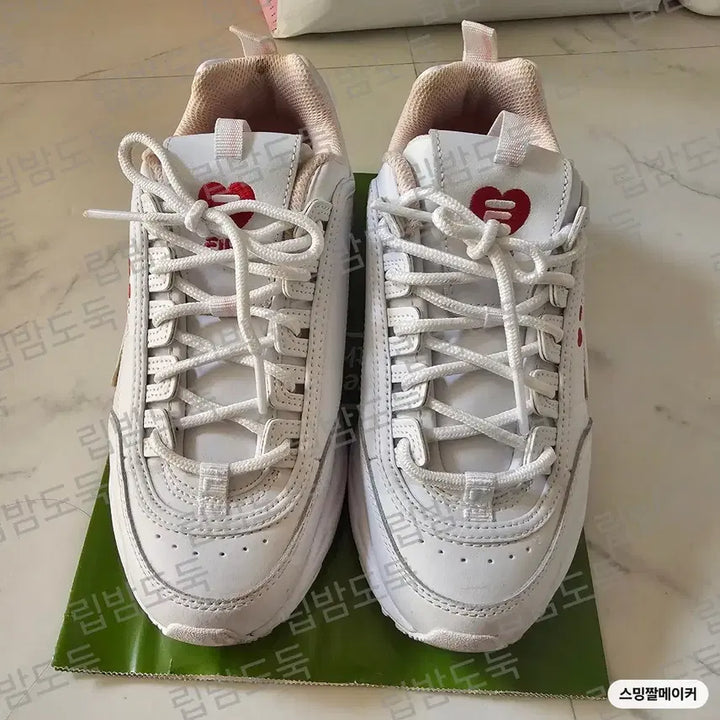 [BUNJANG] FILA Distracer Heart White Sneakers 240 / [FILA/필라] DISTRACE 디스트레이서 하트 화이트 스니커즈 24