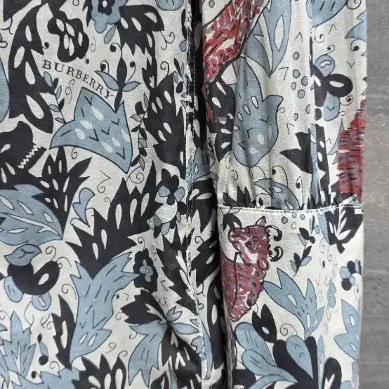 [BUNJANG] Burberry Floral Pattern Blouse UK6 / (정품)BURBERRY 버버리,  플라워 패턴 블라우스 UK6, 거의