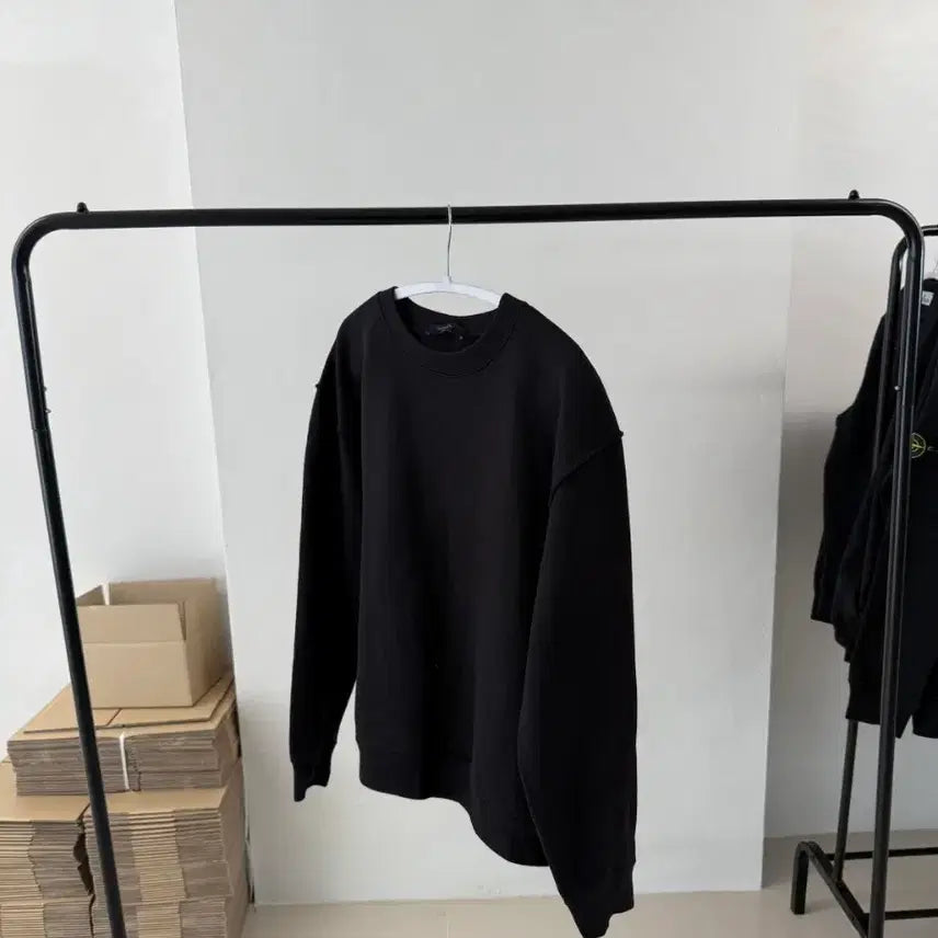 [SOLD OUT] [A급/S사이즈]루이비통 인사이드 아웃 맨투맨 블랙