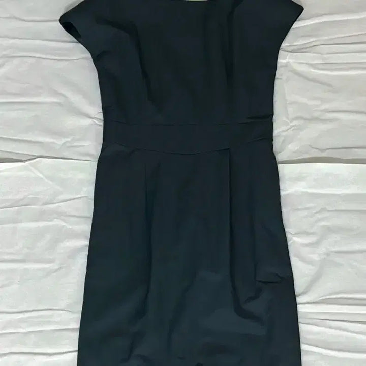[BUNJANG] Issuenumber Cap Sleeve Dress / 이슈넘버 캡슬리브 원피스 (원가 14만)