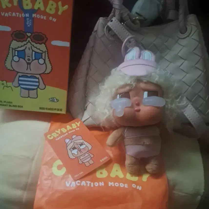 [BUNJANG] CryBaby Vacation Series Keychain (Authentic) / 정품) 크라이베이비 휴가시리즈