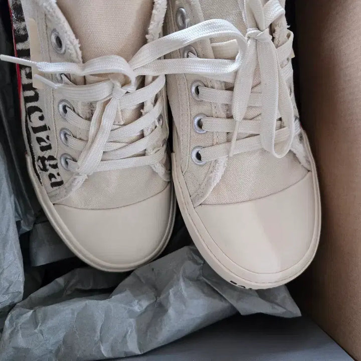 [SOLD OUT] 발렌시아가 스니커즈 뮬 37