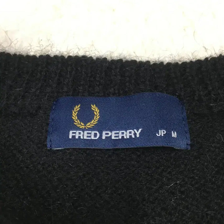 [BUNJANG] Fred Perry Round Neck Knit Sweater / 프레드페리 라운드넥니트 CC17