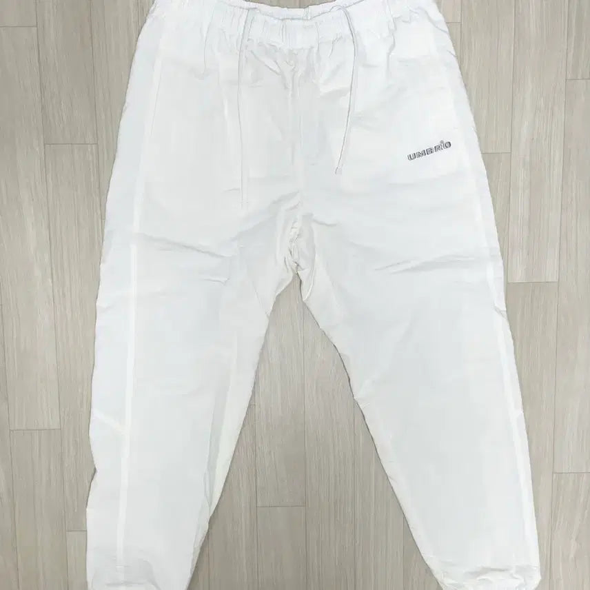 [BUNJANG] Umbro Training Pants White 85 / 엄브로 트레이닝 팬츠 화이트 85 새상품