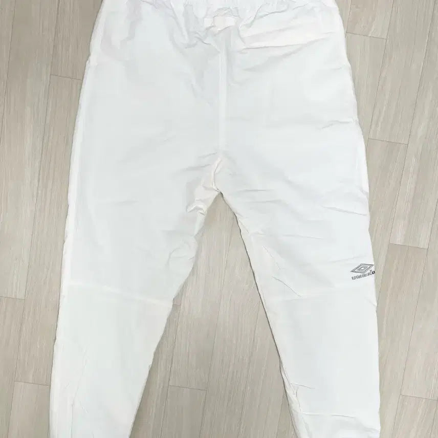[BUNJANG] Umbro Training Pants White 85 / 엄브로 트레이닝 팬츠 화이트 85 새상품