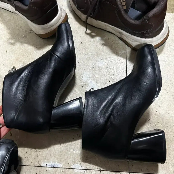 [BUNJANG] KUHO Black Leather Ankle Boots (230-235mm) / KUHO 구호 블랙 앵클 부츠 230~235mm