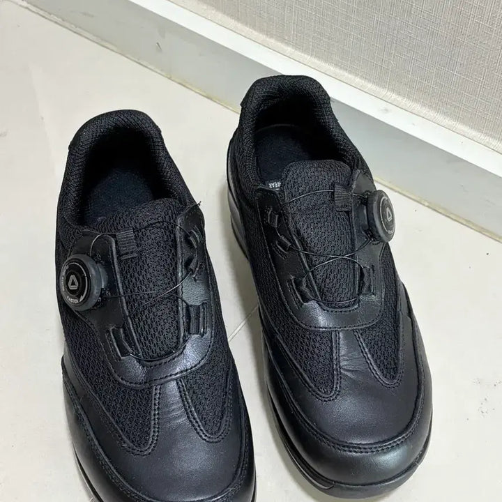 [SOLD OUT] 로투스 다이얼 운동화240 (새상품)