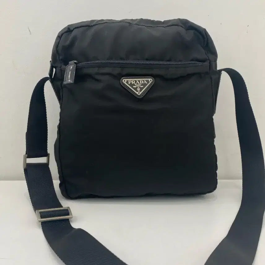 [BUNJANG] Prada Pocono Nylon Messenger Bag Black / 프라다 나일론 포코노 메신저백
