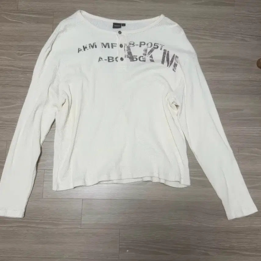 [SOLD OUT] 아캄 와플 헨리넥 아이보리 1사이즈