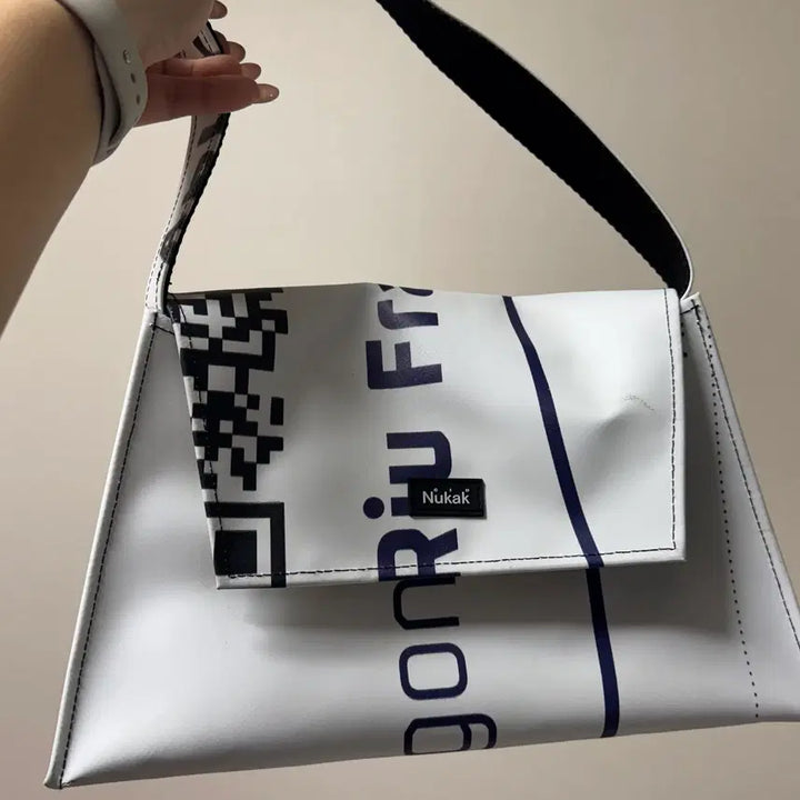 [BUNJANG] Nukak Cali Upcycled Tote Bag / 누깍 캘리