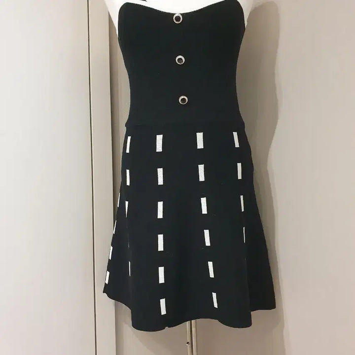 [BUNJANG] Black Knit Sleeveless Mini Dress / 니트 슬리브리스 미니 원피스 블랙