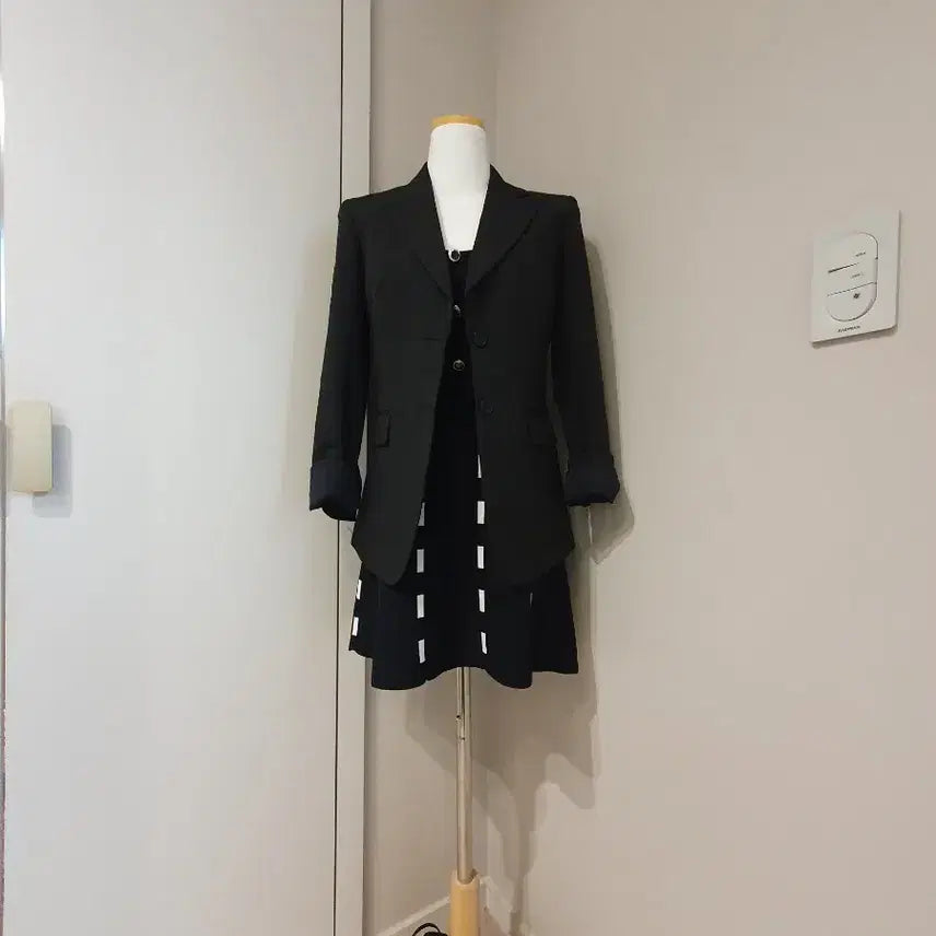 [BUNJANG] Black Knit Sleeveless Mini Dress / 니트 슬리브리스 미니 원피스 블랙
