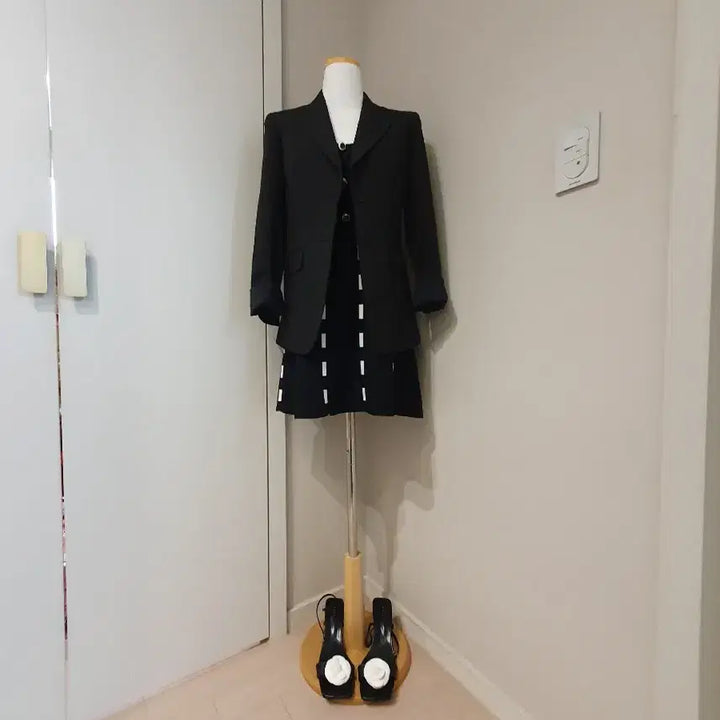 [BUNJANG] Black Knit Sleeveless Mini Dress / 니트 슬리브리스 미니 원피스 블랙