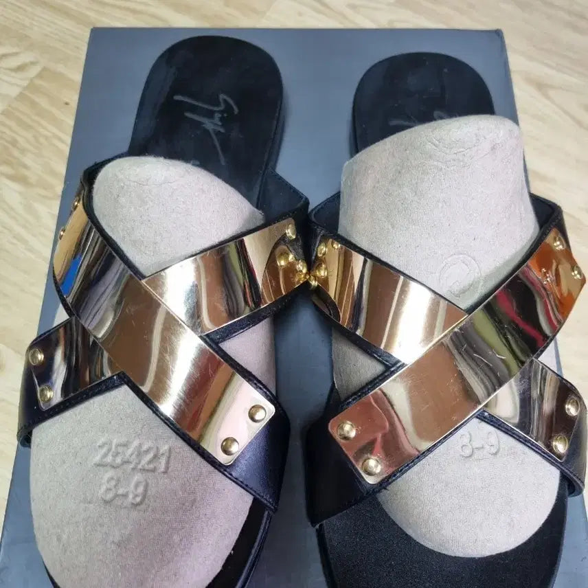 [BUNJANG] Giuseppe Zanotti Black/Gold Slippers / 쥬세페자노티 블랙/골드 슬리퍼