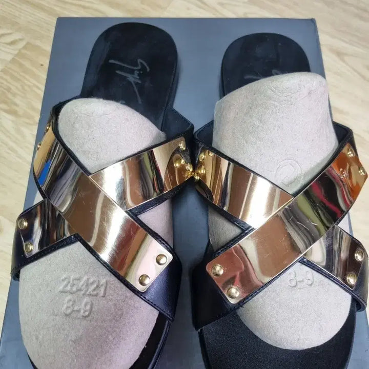 [BUNJANG] Giuseppe Zanotti Black/Gold Slippers / 쥬세페자노티 블랙/골드 슬리퍼