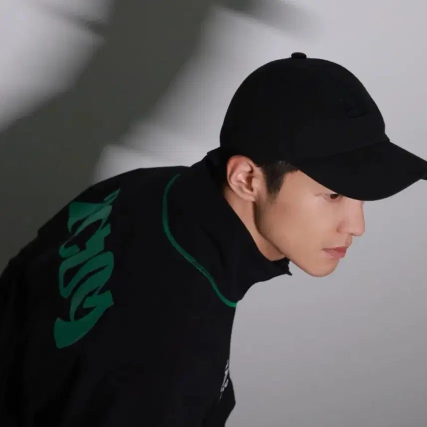 [BUNJANG] Umbro X Angus Chiang Utility Jacket Black 2XL / 엄브로 X ANGUS CHIANG 유틸리티 자켓 블랙 2XL