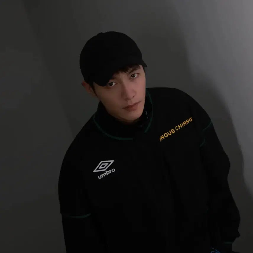 [BUNJANG] Umbro X Angus Chiang Utility Jacket Black 2XL / 엄브로 X ANGUS CHIANG 유틸리티 자켓 블랙 2XL