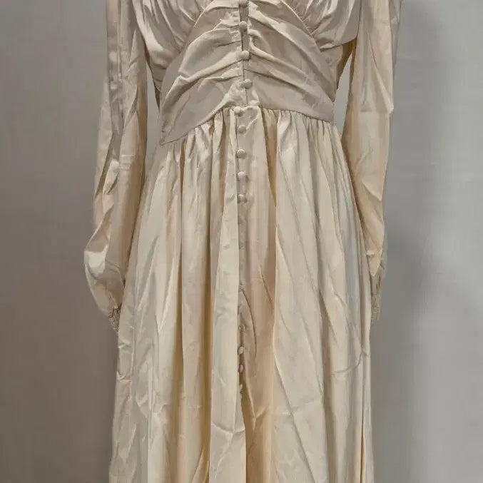 [BUNJANG] Ivory Long Button Detail Dress (55-66) / 아이보리 롱 원피스 버튼 디테일 55-66 op7