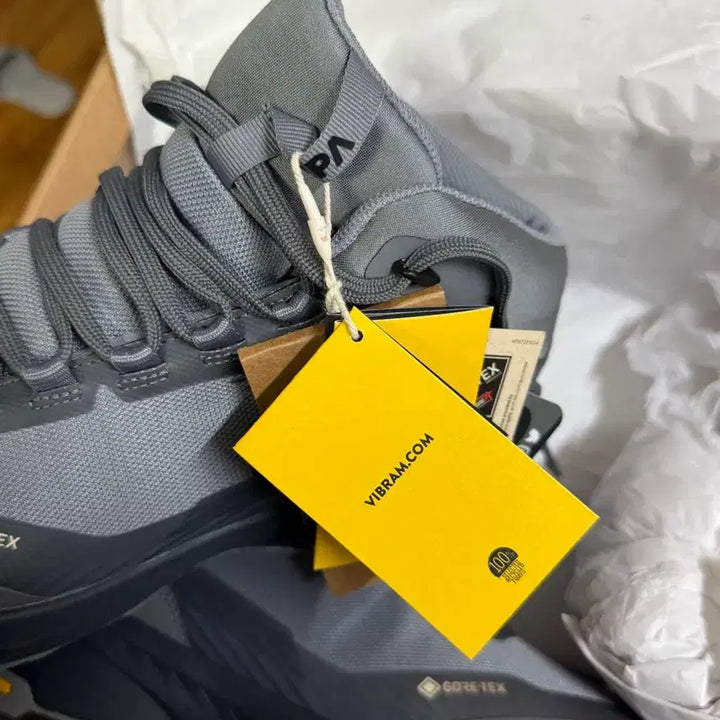 [BUNJANG] Nepa Gore-Tex Vibram Trekking Shoes 265 / 네파 고어텍스 비브람 트래킹화 265