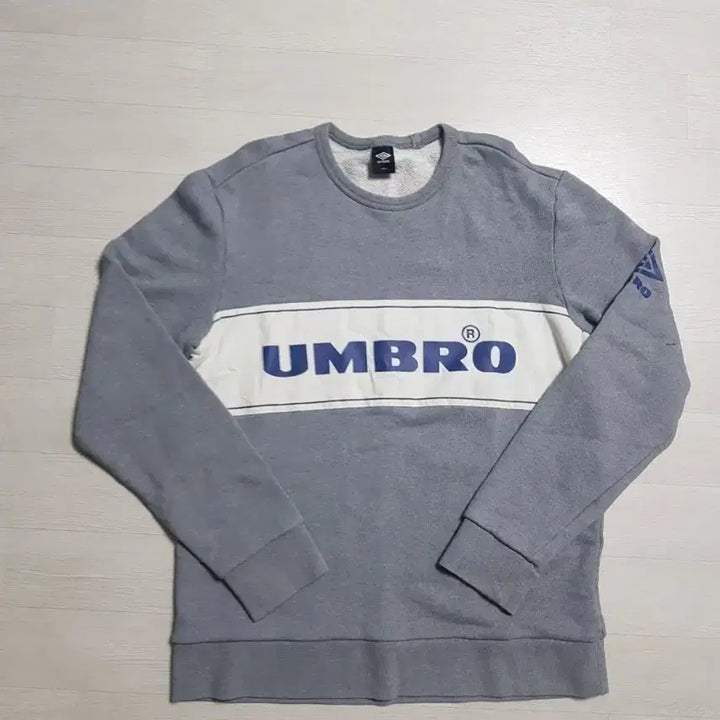 [BUNJANG] Umbro FTBL Black Logo Sweatshirt / 엄브로 ftbl  맨투맨
