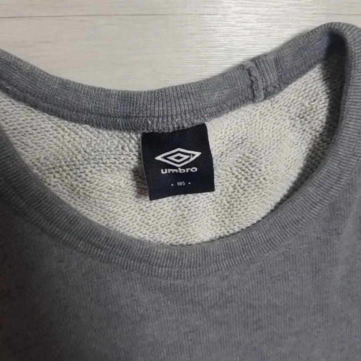[BUNJANG] Umbro FTBL Black Logo Sweatshirt / 엄브로 ftbl  맨투맨