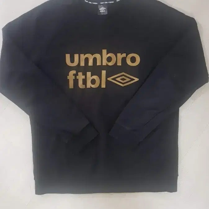 [BUNJANG] Umbro FTBL Black Logo Sweatshirt / 엄브로 ftbl  맨투맨