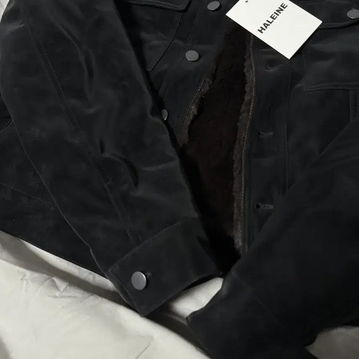 [BUNJANG] Alainne Velour Faux Fur Trucker Jacket / 새상품) 알렌느 벨루어 퍼 트러커 자켓 블랙/브라운 1사이즈