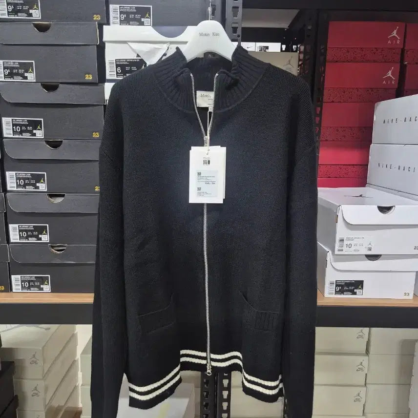 [BUNJANG] Matinkim Spell Point Wool Knit Cardigan Black / 마뗑킴 스펠 포인트 울 니트가디건 블랙