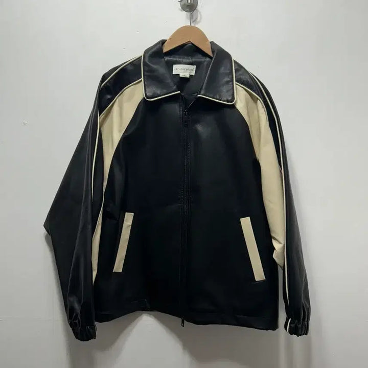 [BUNJANG] LAPLUDGE STORE Black Leather Jacket L Stadium / LAPLUDGE STORE 블랙 레더 자켓 L 스타디움