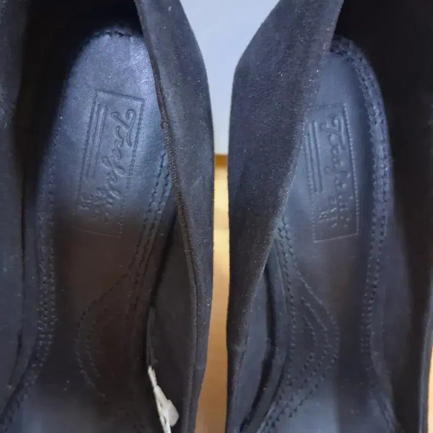 [BUNJANG] Zara Suede Black High Heels (Size 38) / 새상품 자라 스웨이드 블랙 하이힐 38 245