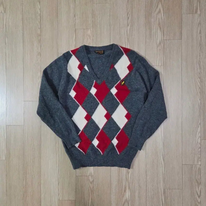 [BUNJANG] Lyle &amp; Scott Charcoal Gray Argyle V-neck Knit Sweater / 라일앤스콧 차콜 그레이 아가일 브이넥 니트