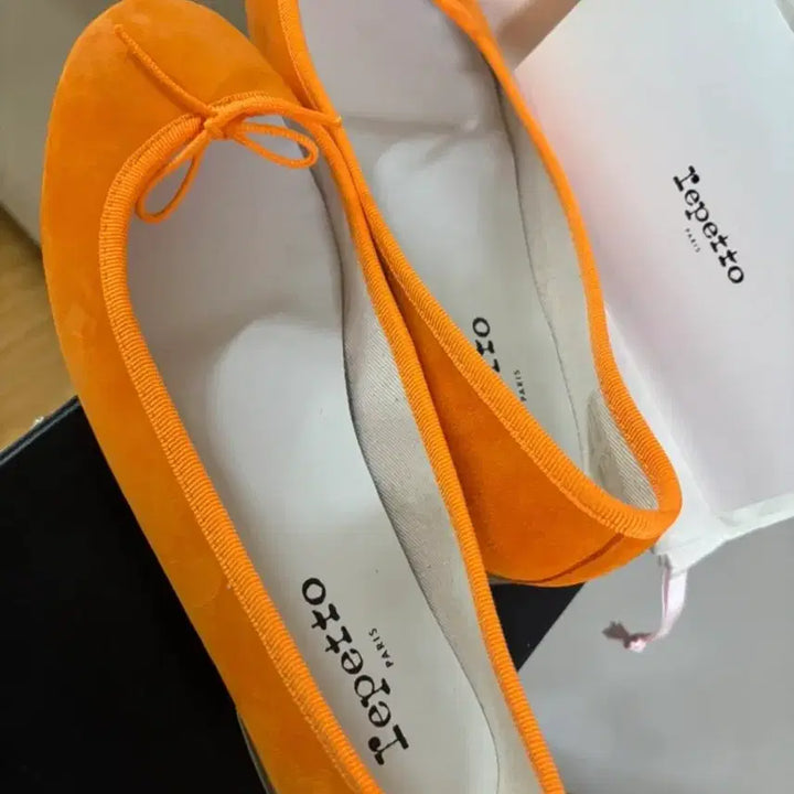 [BUNJANG] Repetto Cendrillon Orange Flat Shoes / 레페토 산드리옹 플랫슈즈 오렌지 새상품 (VO86CV140)