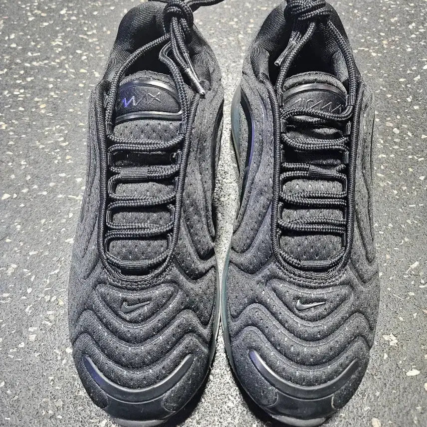 [BUNJANG] Nike Air Max 720 Black Sneakers / (W) 나이키 에어맥스 720 블랙 250mm