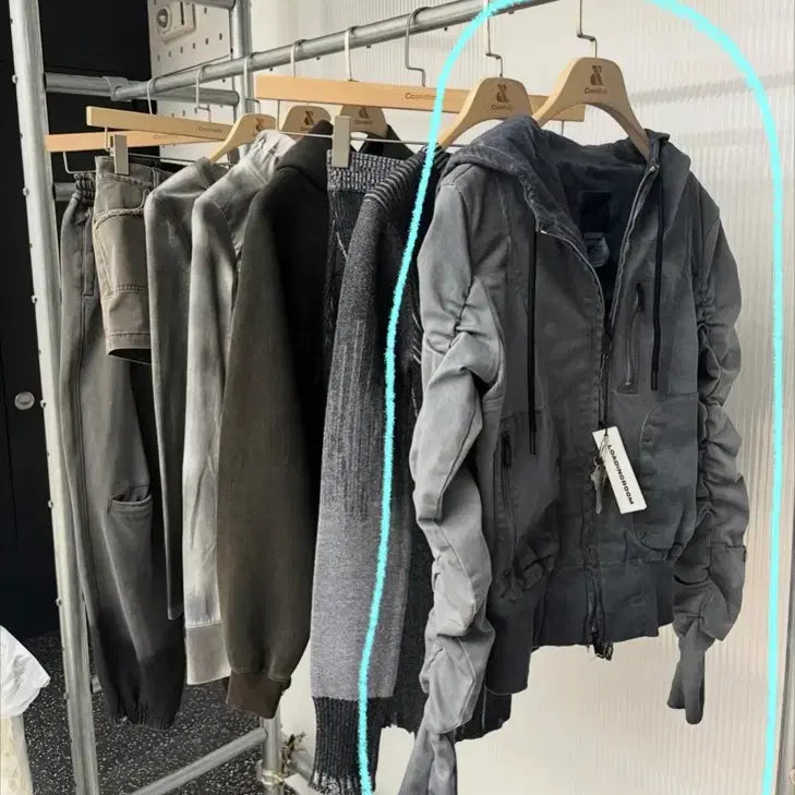 [BUNJANG] Loading Room Dusty Bomber Jacket Gray Color / 로딩룸 dusty bomber jacket 그레이컬러 제니착용 자켓