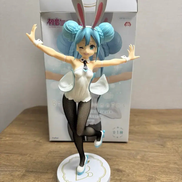 [SOLD OUT] 하츠네 미쿠 BiCute Bunnies 화이트ver. 피규어 개봉품