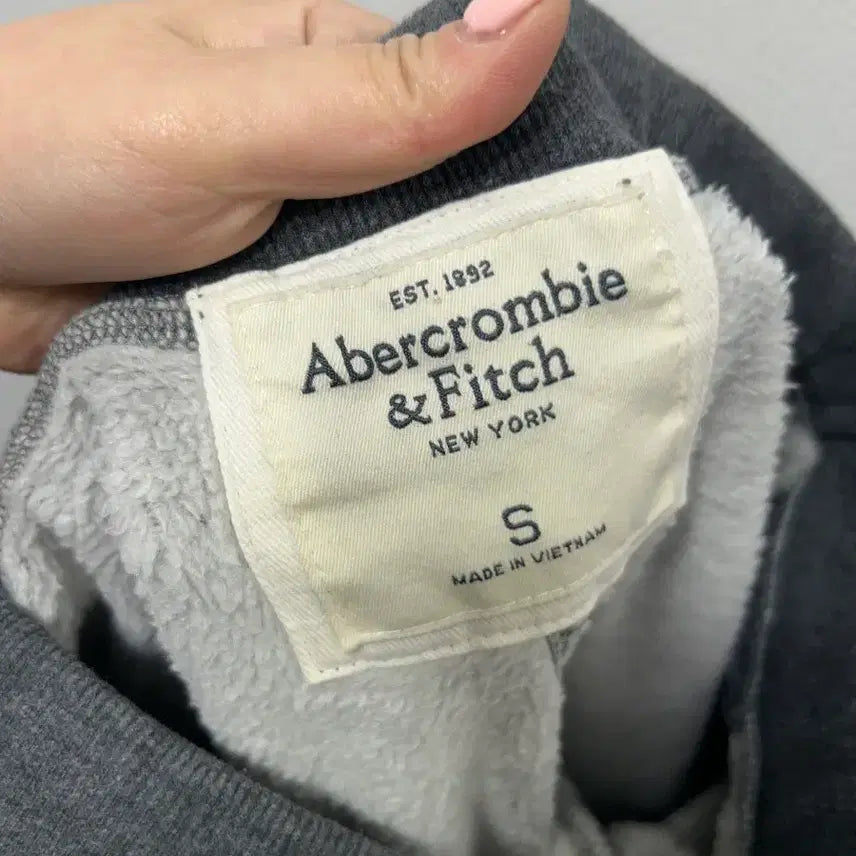 [BUNJANG] Abercrombie &amp; Fitch Gray Training Pants S / 아베크롬비 A&amp;F 그레이 트레이닝 바지 S